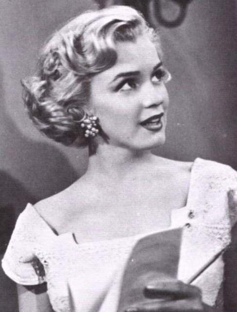 MARILYNE MONROE