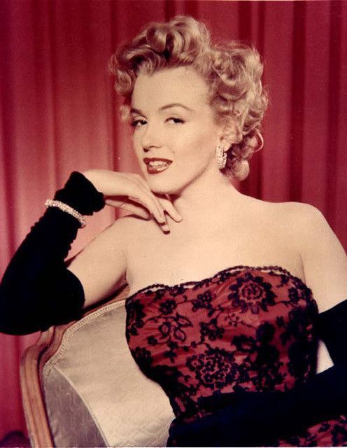 MARILYNE MONROE