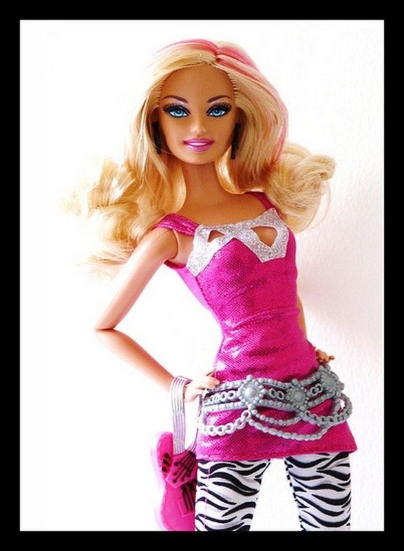 BARBIE TRES CHOUETTE