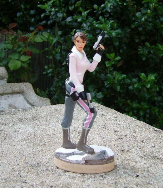 TOM RAIDER FIGURINE