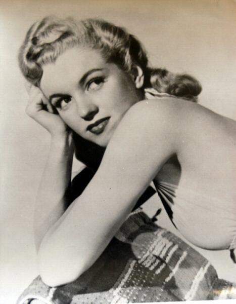 MARILYNE MONROE