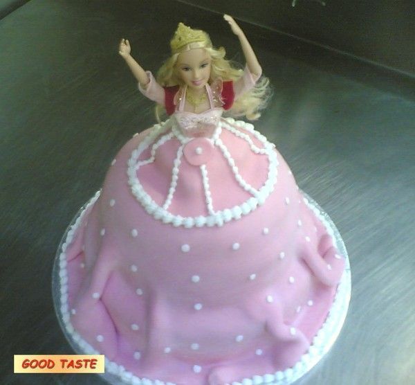 GATEAU POUPEE