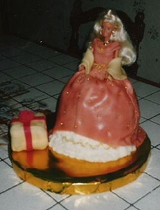 GATEAU POUPEE