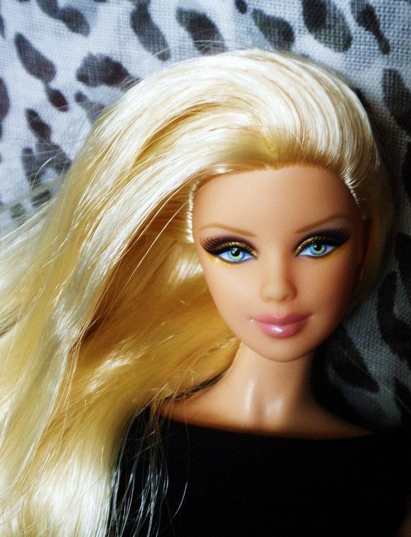 BARBIE TRES CHOUETTE