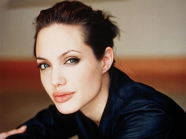 ANGELINA JOLIE