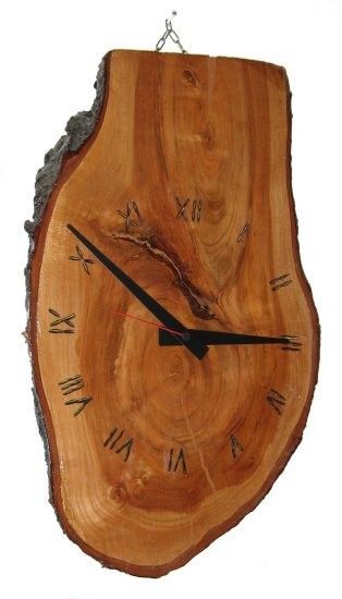 HORLOGE EN BOIS