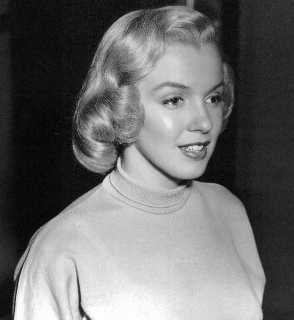 MARILYNE MONROE