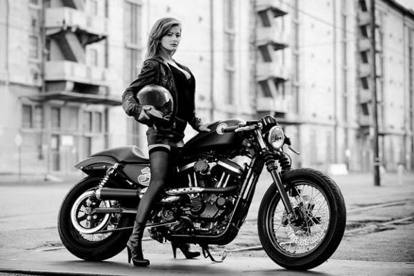 femme moto