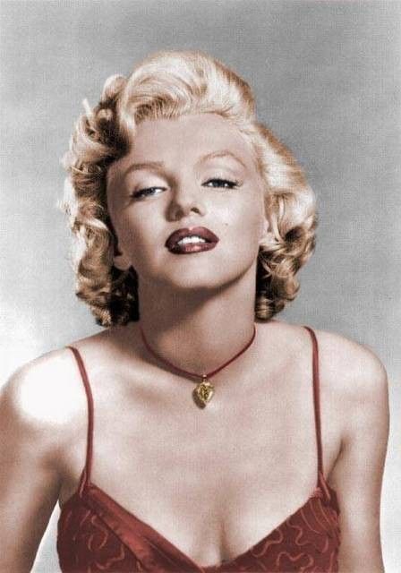 MARILYNE MONROE