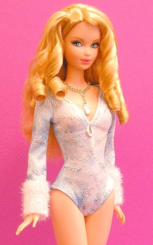 BARBIE TRES CHOUETTE