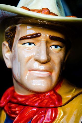 FIGURINE JOHN WAYNE