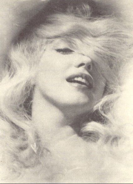 MARILYNE MONROE