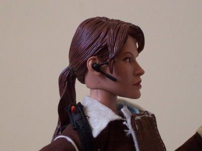 TOM RAIDER FIGURINE