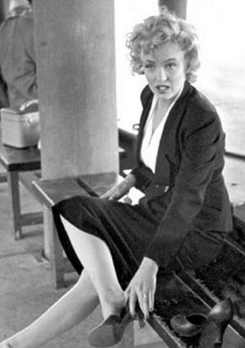 MARILYNE MONROE