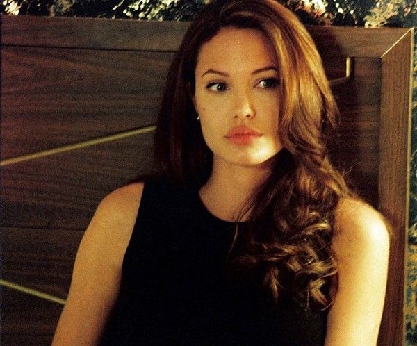 ANGELINA JOLIE