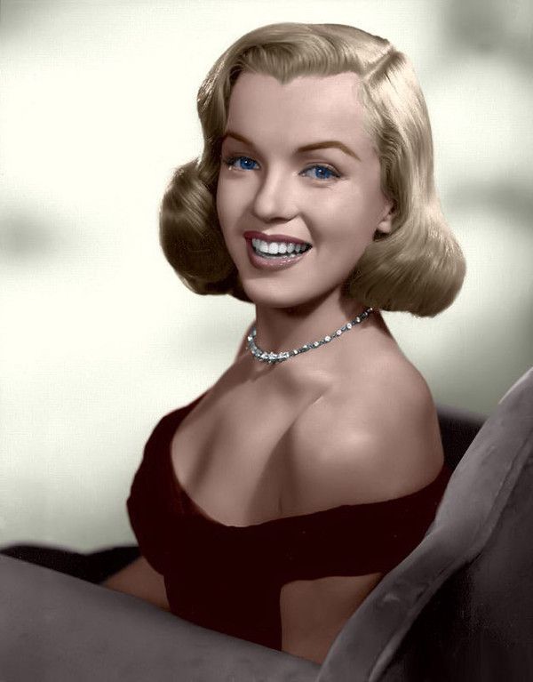 MARILYNE MONROE