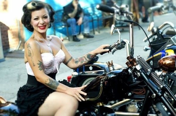 femme moto