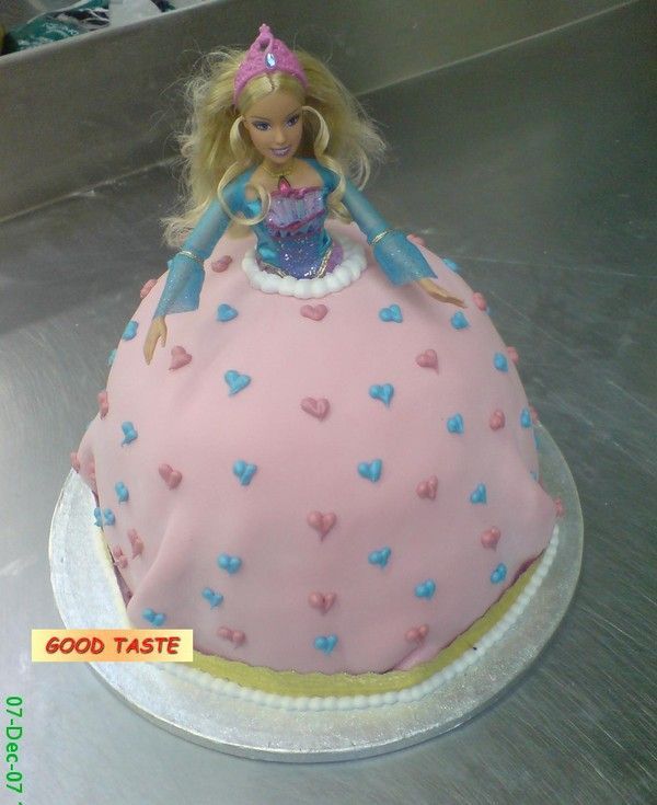 GATEAU POUPEE