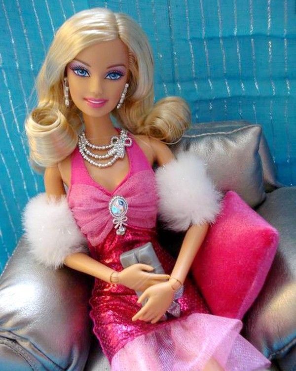 BARBIE TRES CHOUETTE