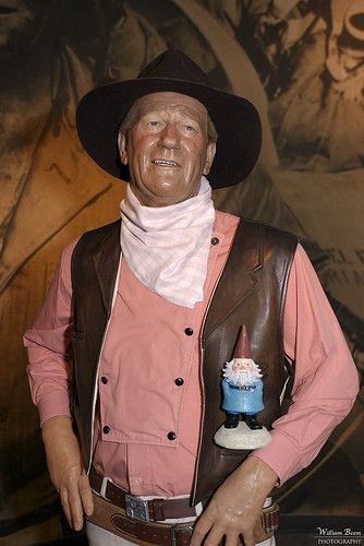 FIGURINE JOHN WAYNE