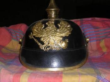 CASQUE ANCIEN ET MILITAIRE