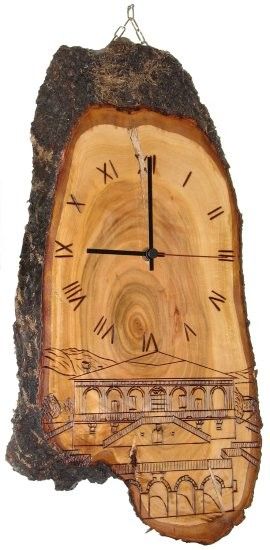 HORLOGE EN BOIS